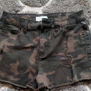 Altar'd State Size 24 Camo  Jean shorts